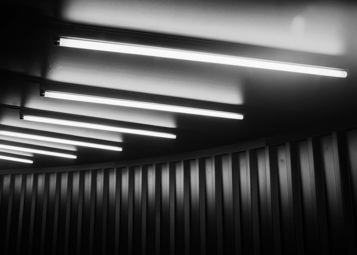 1678515407_na-dache-pro-p-lyuminestsentnaya-lampa-v-interere-foto-23